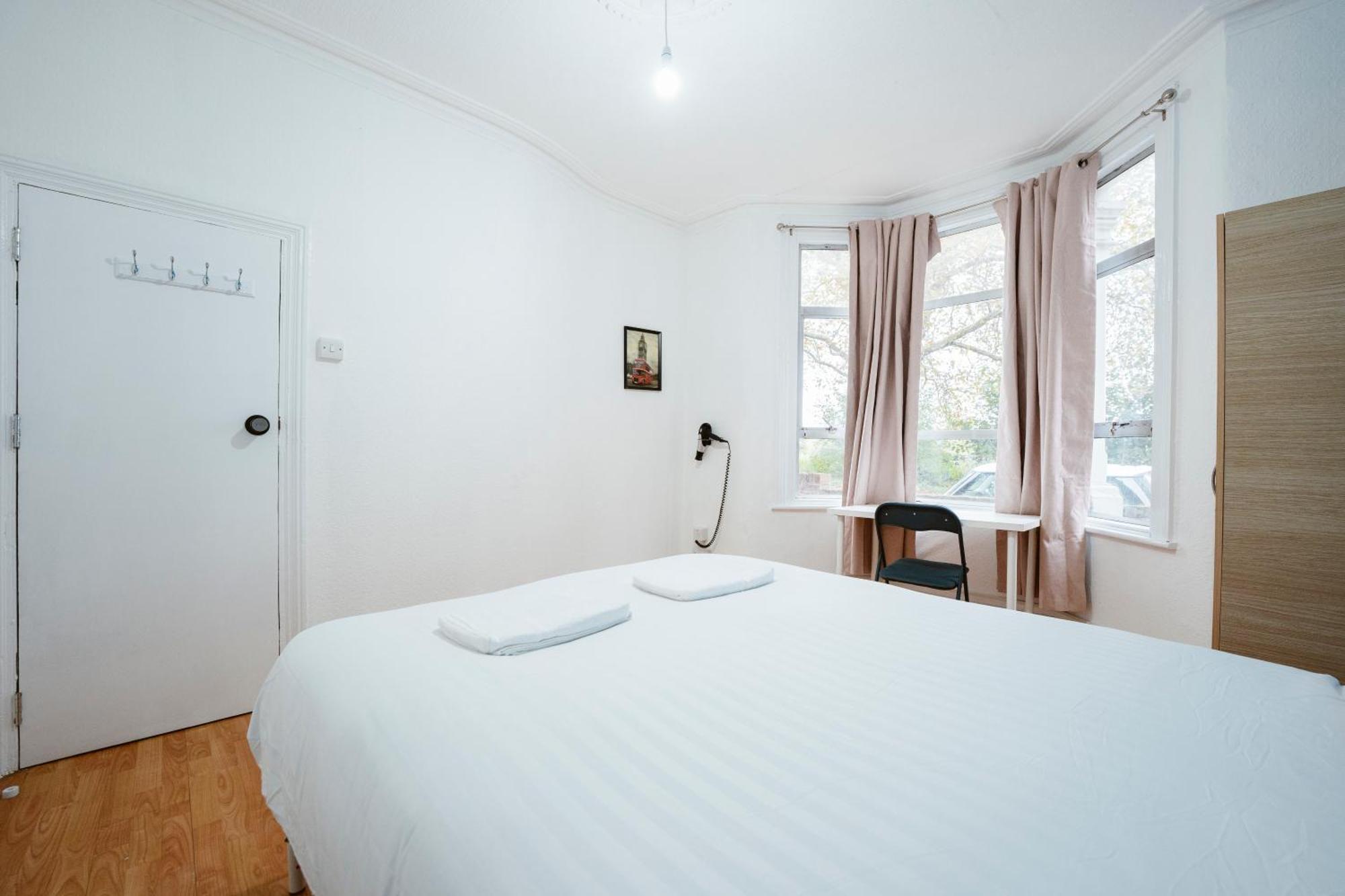 Forest Gate Double Rooms ロンドン エクステリア 写真
